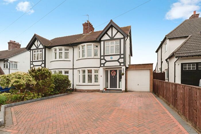 3 Bedroom Semi Detached House For Sale In Pulford Avenue, Prenton, CH43