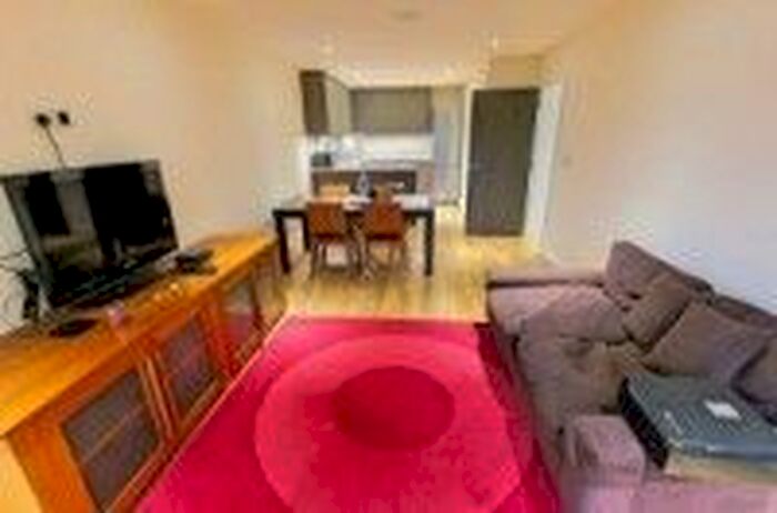 2 Bedroom Flat To Rent In Aerodrome Road, Edgware, NW9