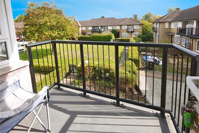 1 Bedroom Apartment For Sale In Whittington Road, Hutton, Brentwood, Essex, CM13