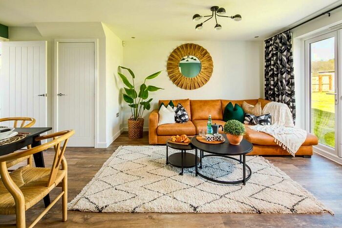 3 Bedroom Semi-Detached House For Sale In Meikle Earnock Road, Hamilton, South Lanarkshire, ML3