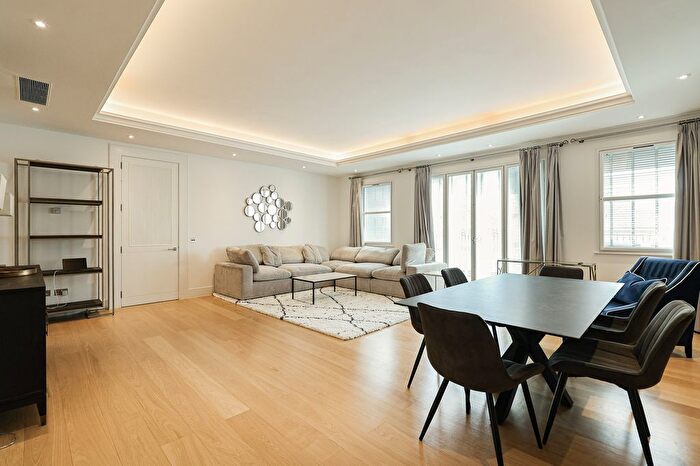 3 Bedroom Flat To Rent In Park Lane, Mayfair, W1K