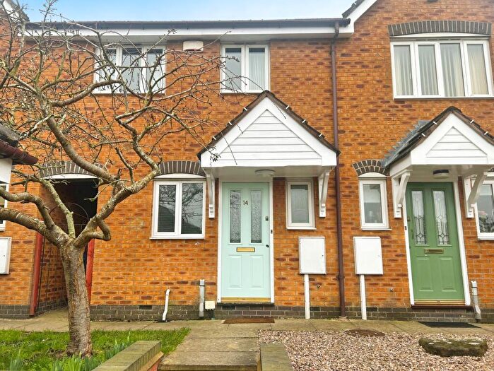 2 Bedroom Town House To Rent In Woodpecker Close, Bingham, NG13
