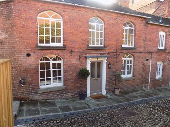 2 Bedroom Cottage To Rent In Lovatts Yard, Ashbourne, Derbyshire, DE6