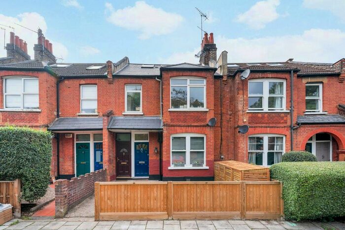 2 Bedroom Flat To Rent In Hartswood Road, London, W12