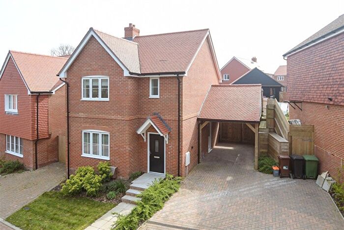 3 Bedroom Detached House For Sale In Gala Close, Crowborough, East Sussex, TN6