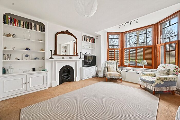 2 Bedroom Flat For Sale In Harvist Road, London, NW6