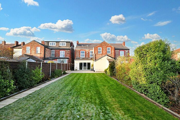 4 Bedroom Semi Detached House For Sale In Moorfield Road, Salford, M6