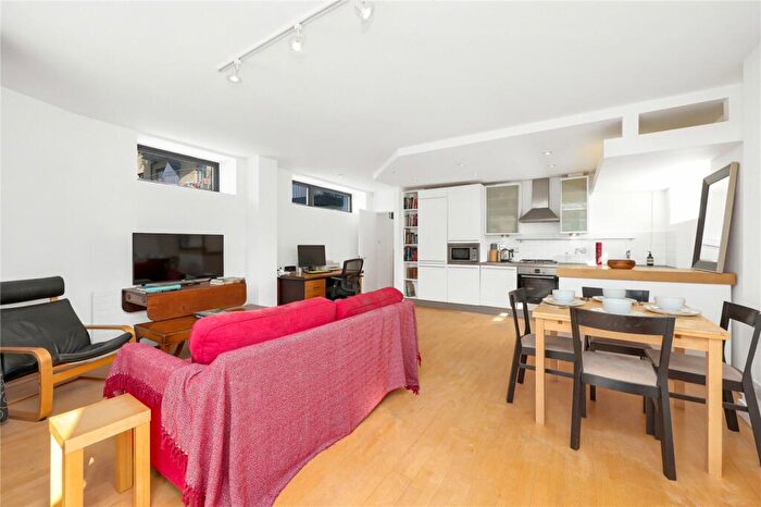1 Bedroom Apartment For Sale In Britton Street, EC1M
