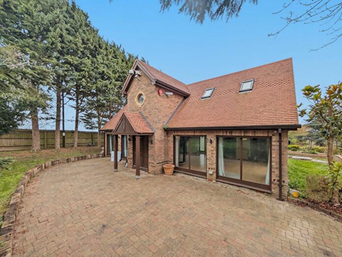 2 Bedroom Detached House To Rent In High Street, Haversham, MK19