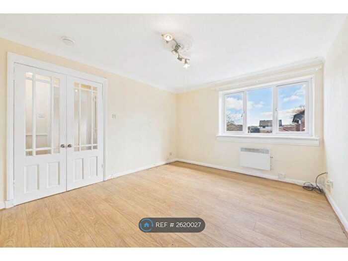 2 Bedroom Flat To Rent In Berriedale Quadrant, Wishaw, ML2