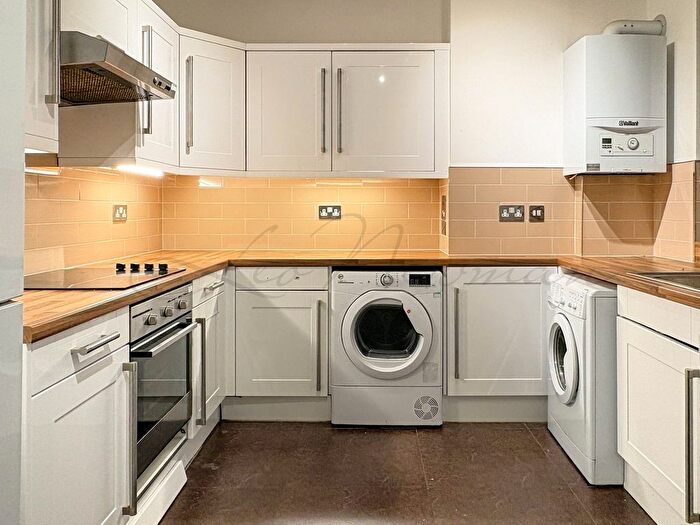 4 Bedroom Flat To Rent In Hyde Park Mansions, Marylebone, NW1