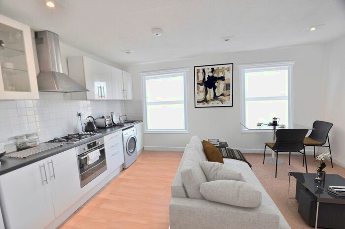 1 Bedroom Flat To Rent In Lillie Road, Fulham, SW6