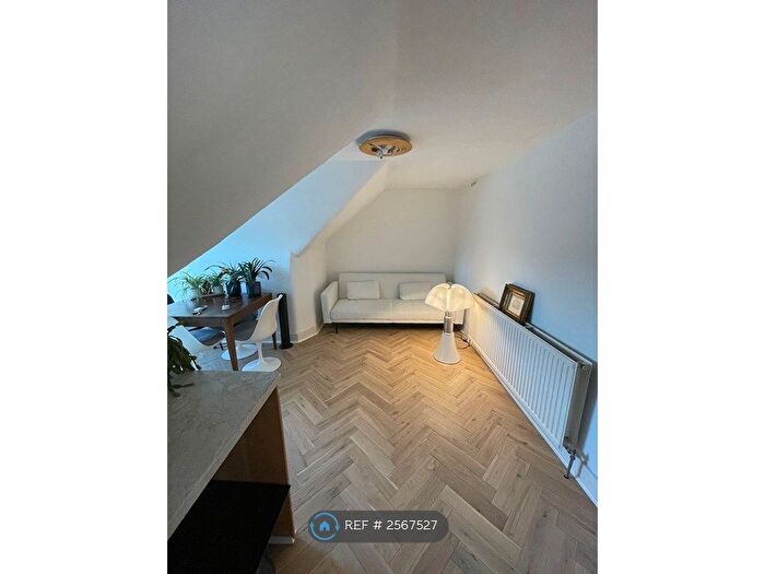 1 Bedroom Flat To Rent In Narbonne Avenue, London, SW4