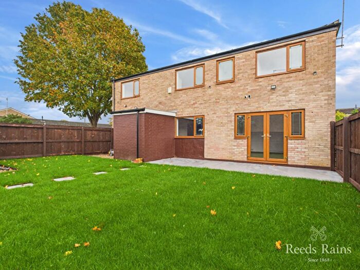 4 Bedroom End Of Terrace House For Sale In Grasby Road, Hull, East Yorkshire, HU8