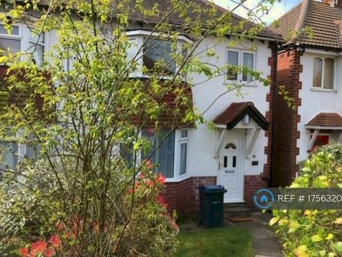 3 Bedroom Semi-Detached House To Rent In Woodleigh Avenue, Birmingham, B17