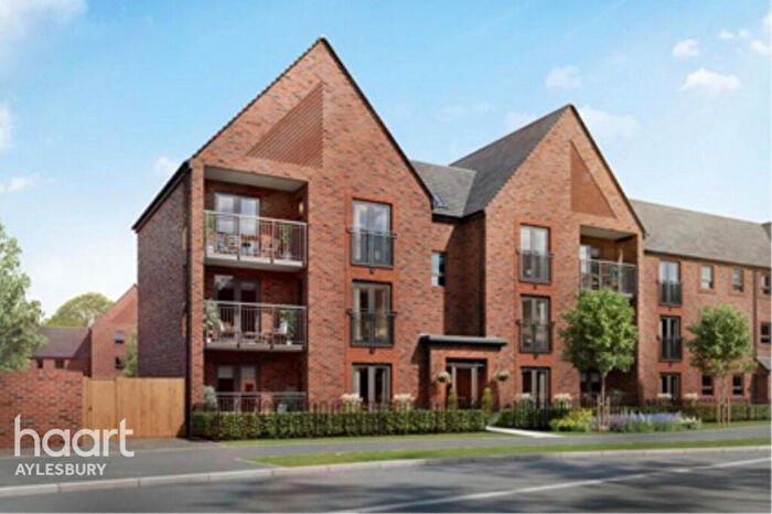 2 Bedroom Apartment To Rent In Kingsbrook Basin, Aylesbury, HP22
