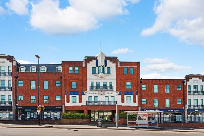 2 Bedroom Flat To Rent In Central Road, Worcester Park, KT4