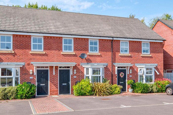 3 Bedroom Terraced House For Sale In Lickey Close, Baggeridge, Dudley, DY3