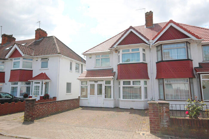 4 Bedroom Semi-Detached House To Rent In Nettleden Avenue, Wembley, Middlesex, HA9