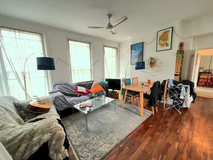 2 Bedroom Apartment To Rent In Kentish Town Road, London, NW5