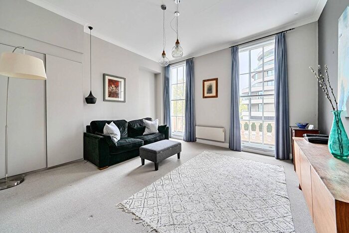 2 Bedroom Flat For Sale In Millbank, Pimlico, London, SW1P