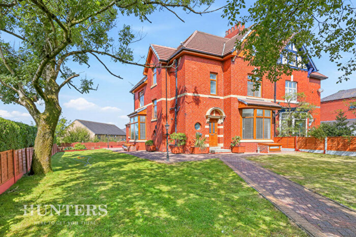 5 Bedroom Semi-Detached House For Sale In Ripponden Road, Oldham, OL1
