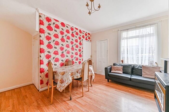 3 Bedroom Terraced House To Rent In Palmers Road, Norbury, London, SW16