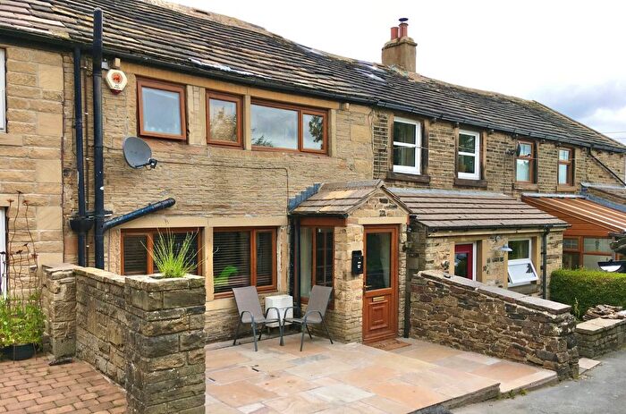 2 Bedroom Terraced House To Rent In Booth House Lane, Holmfirth, West Yorkshire, HD9