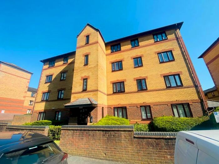2 Bedroom Flat To Rent In Caslon Court, Somerset Street, Bristol, BS1