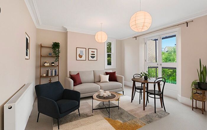 2 Bedroom Flat To Rent In Willoughby Road, Hampstead, NW3