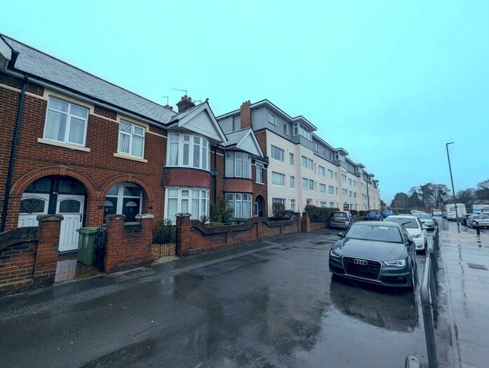 2 Bedroom Apartment To Rent In London Road, Portsmouth, PO2