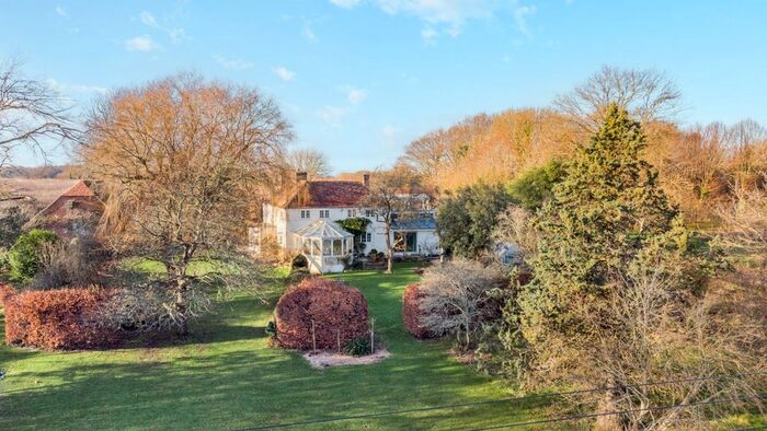 5 Bedroom Detached House For Sale In Forest Lane, Wickham, Hampshire, PO17