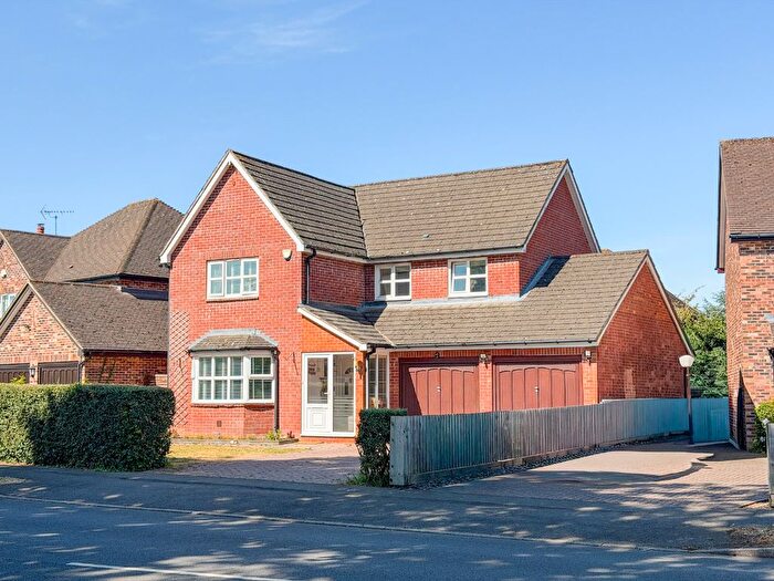 4 Bedroom Detached House For Sale In Hay Lane, Monkspath, Solihull, B90