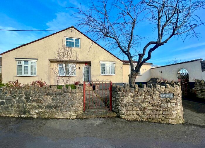 4 Bedroom Detached House For Sale In Upper Bristol Road, Clutton, Bristol, BS39