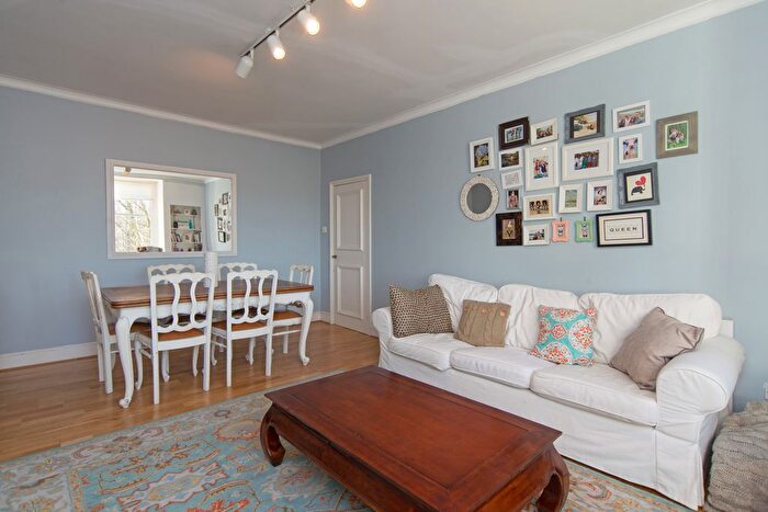 2 Bedroom Flat To Rent In Randolph Avenue, Maida Vale, London, W9