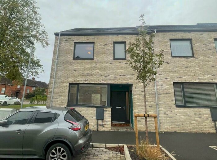 2 Bedroom End Of Terrace House To Rent In Laurel Way, Southmead, Bristol, BS10