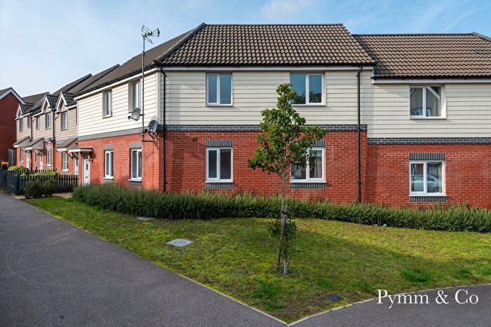 2 Bedroom Maisonette To Rent In Redpoll Road, Queens Hill, Norwich, NR8