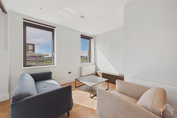 3 Bedroom Flat To Rent In Park Lane, Wembley, HA9