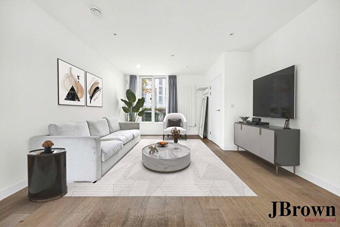 4 Bedroom Terraced House For Sale In Admiralty Avenue, London, E16