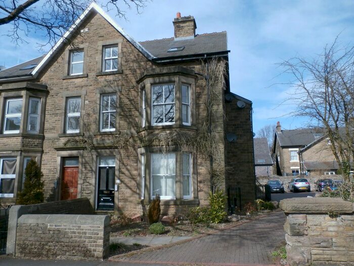 1 Bedroom Flat To Rent In Silverlands, Buxton, SK17