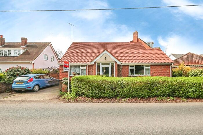 2 Bedroom Detached Bungalow For Sale In Boxted Road, Mile End, Colchester, CO4