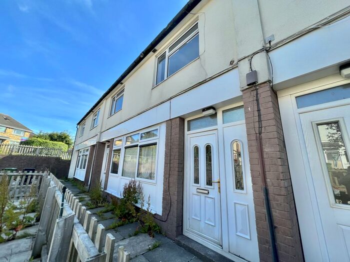 3 Bedroom House To Rent In Deer Hill Court, Meltham, Holmfirth, HD9