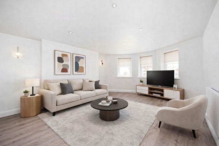 2 Bedroom Apartment To Rent In North Gate, Prince Albert Road, London, NW8