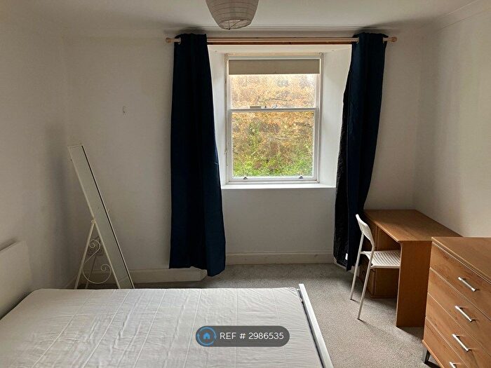 3 Bedroom Flat To Rent In Upper Bridge Street, Stirling, FK8