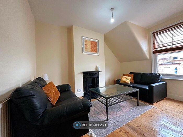 2 Bedroom Flat To Rent In Schubert Road, London, SW15
