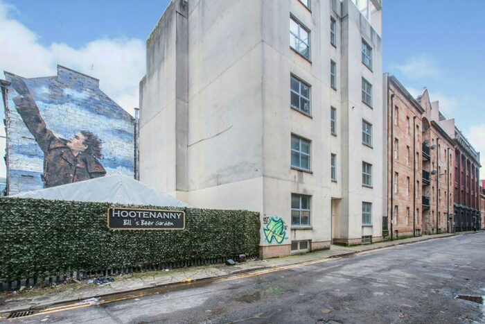 3 Bedroom Ground Flat To Rent In Fox Street, Glasgow, G1