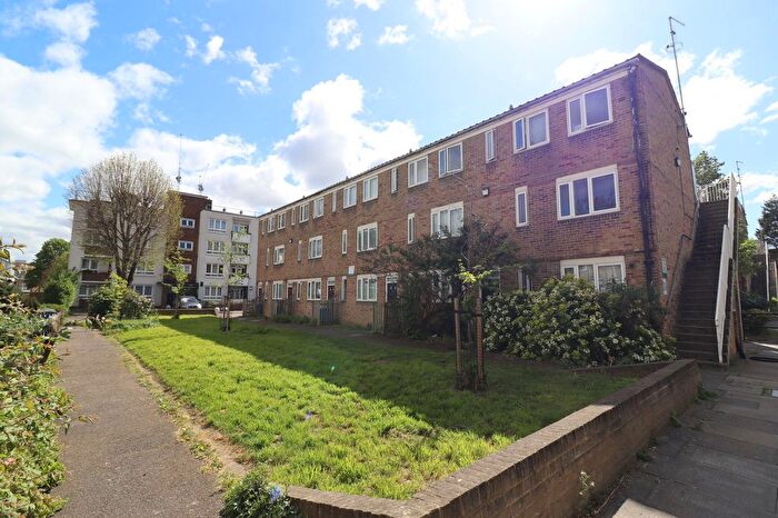 1 Bedroom Maisonette To Rent In Woolstaplers Way, Bermondsey, SE16