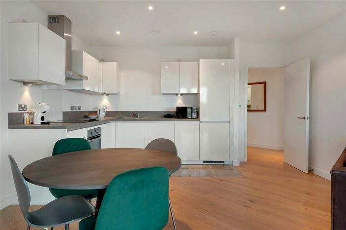 2 Bedroom Flat To Rent In Trafalgar House, Juniper Drive, London, SW18
