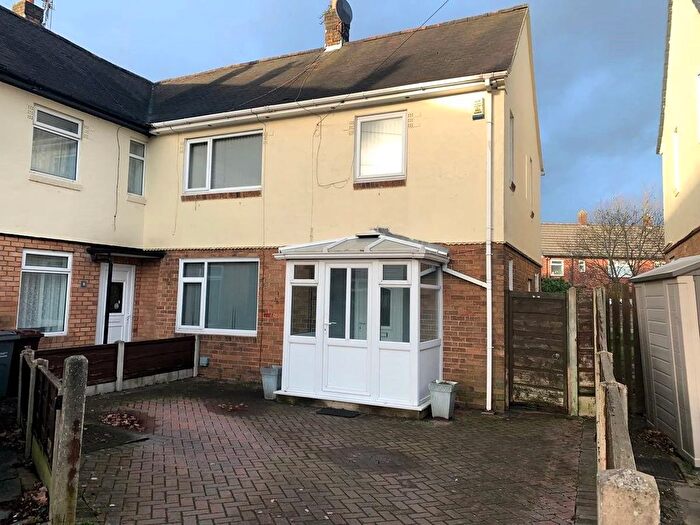 3 Bedroom Terraced House To Rent In Shepton Drive, Manchester, M23