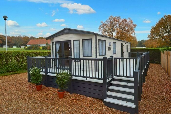 2 Bedroom Mobile Home For Sale In Upper Sheringham, Sheringham, NR26